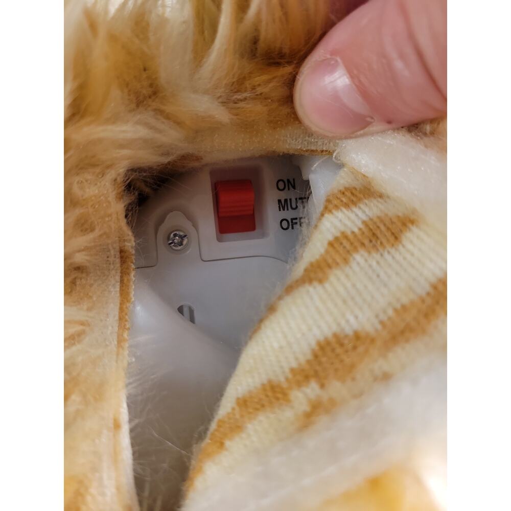 Orange Tabby Cat Interactive Pet Realistic Purrs Meows Ageless Inovation Moves - Picture 8 of 9
